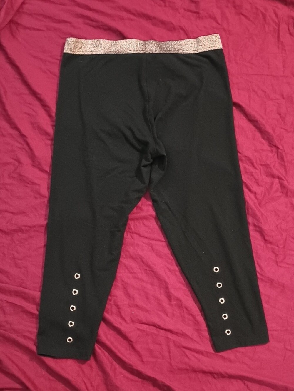 Victoria Sport Black Legging Capris W/ Metallic Sparkle Waistband Woman's L Gym